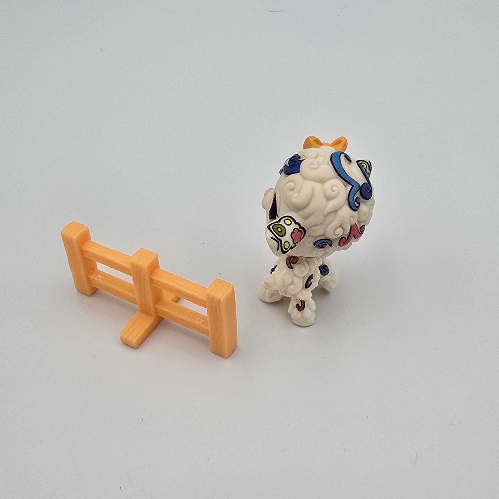 Hasbro Littlest Pet Shop 1068 Post Card Pet Lamb Sheep Orange Fence G2 LPS 2009 - Picture 3 of 7
